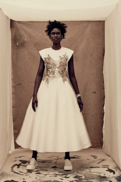 Look 15